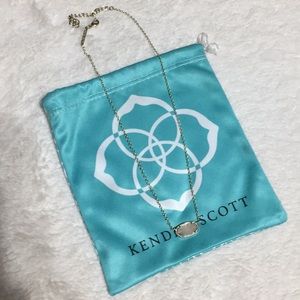 Kendra Scott Rose Quartz in Gold Elisa